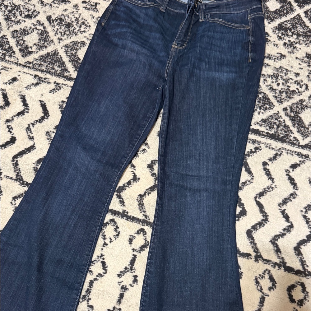 Judy Blue Flared Women's Jeans - Picture 3 of 9